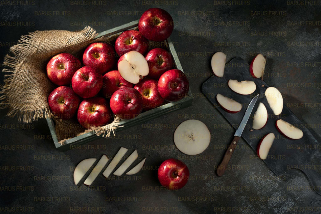 barusfruits company's apples in basket